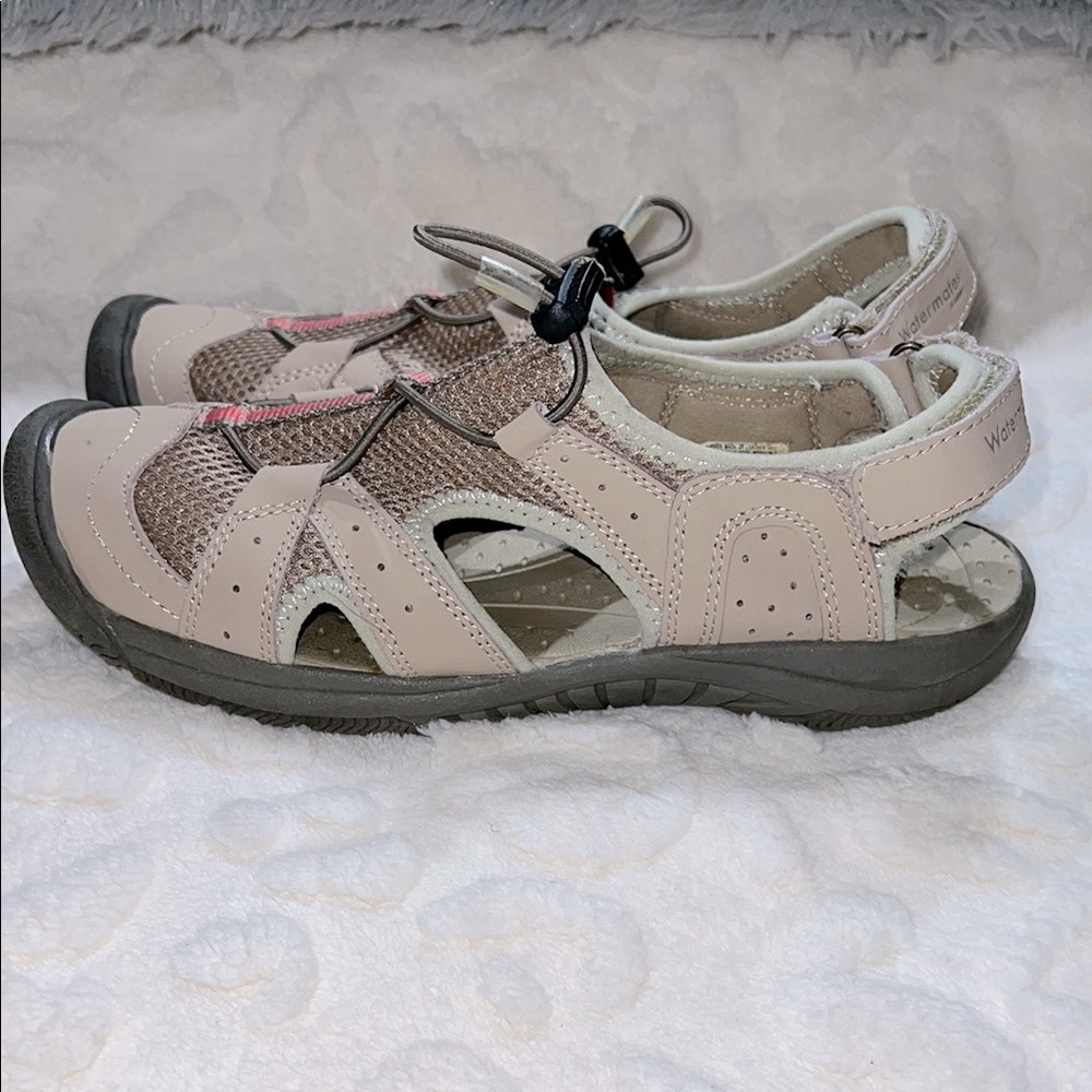 Khombu Watermates Women's Upper Leather Tan Outdoor Sandals Size 9